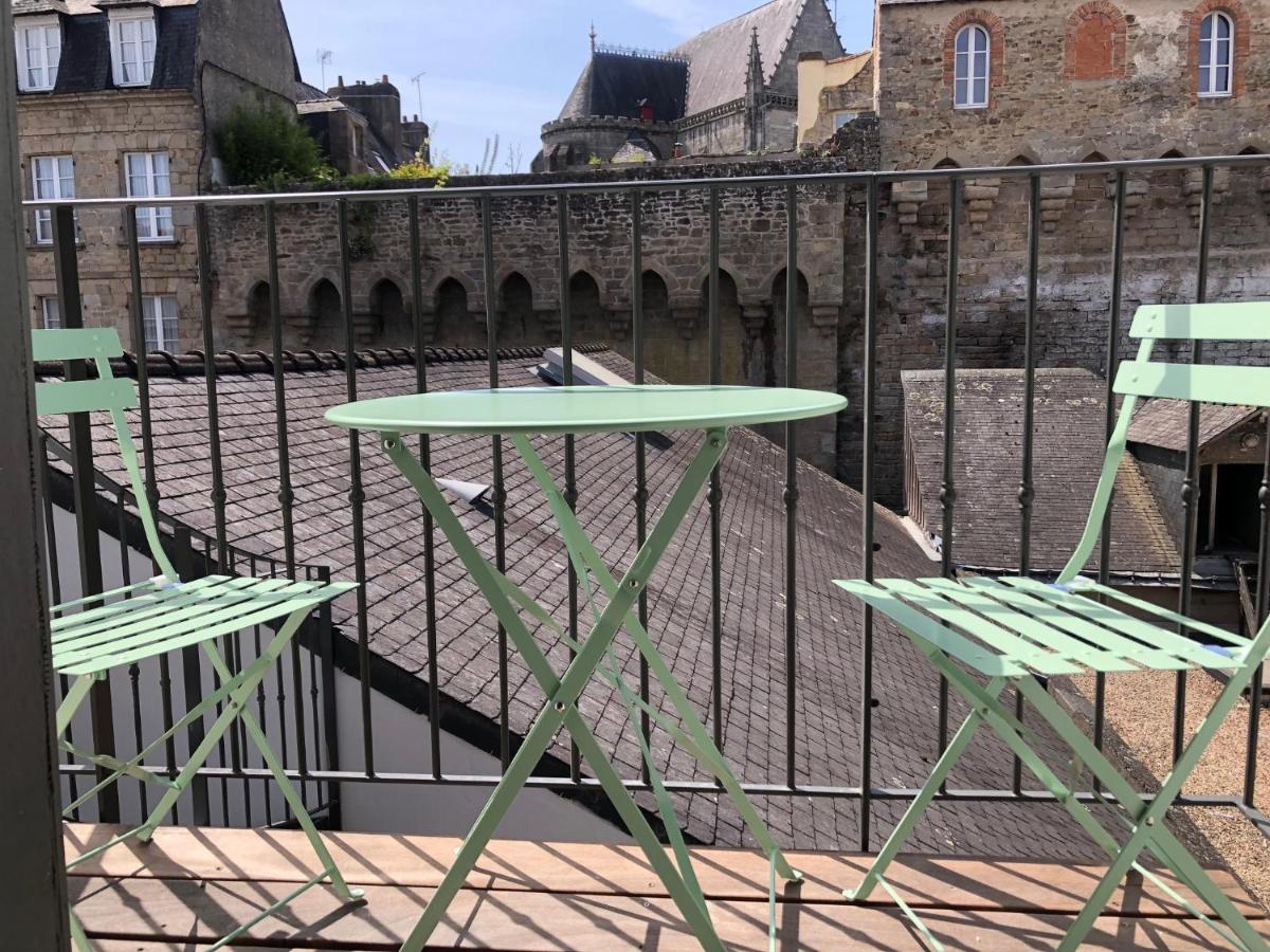 VUE SUR REMPARTS - Coeur de Vannes- 2CH Extérieur photo
